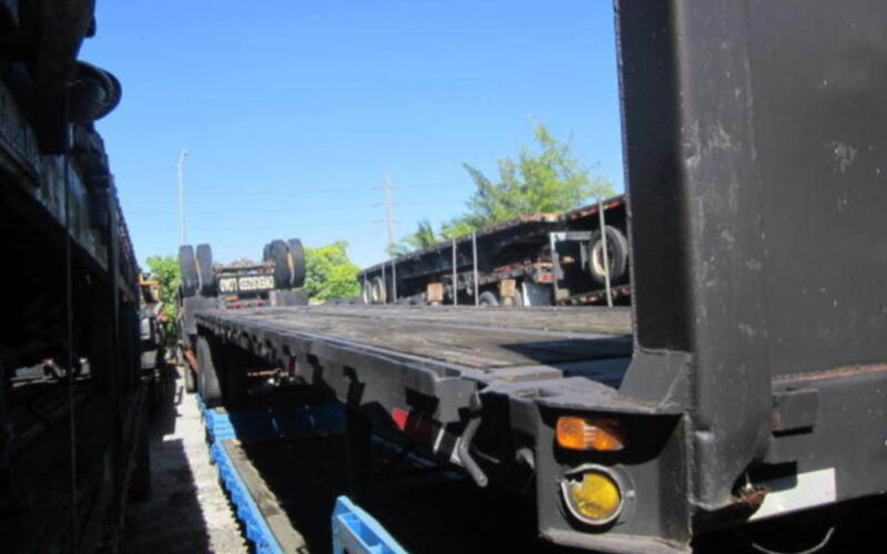 GREAT DANE Flatbed Trailer tandem 42