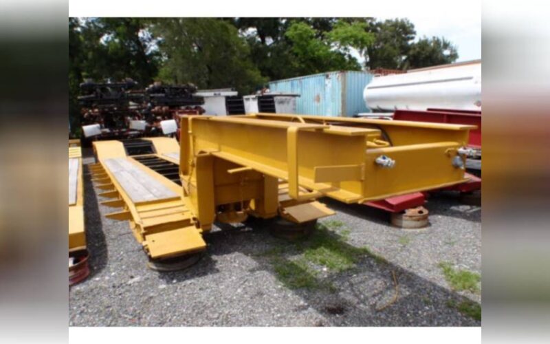 A PLUS 40 Ton Detachable Lowboy 1