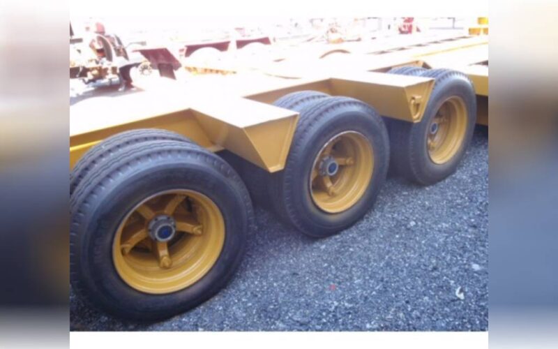 A PLUS 60 Ton Detachable Lowboy 1