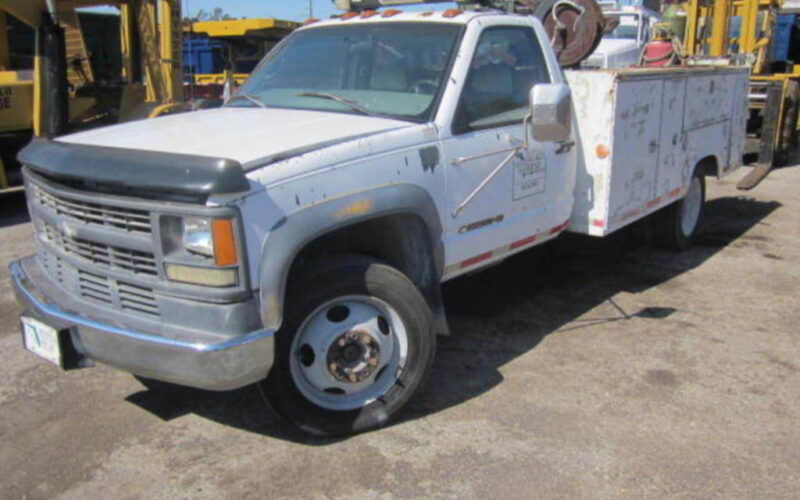 chevy C3500 HD Service Truck 1