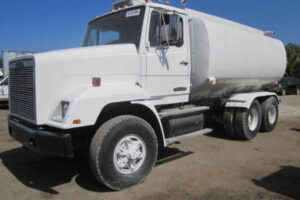 frl 5000 Gallon Spray Truck 1